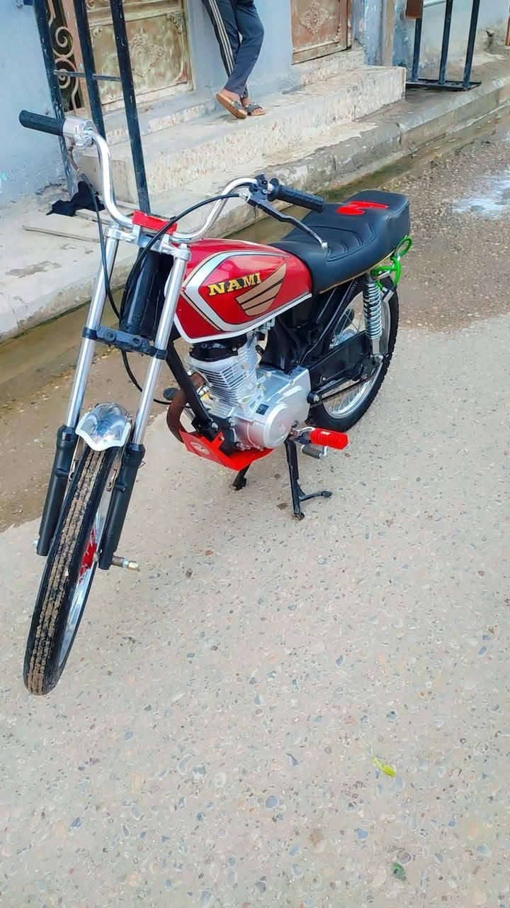 سلام عليكم يولد دراجه للبيع الدراجه تعمير 26بعده بل كارتون لدراجه سيجي نامه ام الحربه 
الدراجه برغي ما مفتوح بيه الدراجه خير من الله 
اسعر 600وبيه مجال الدراجه بل ناصريه حي التضحيه الرقم *********** الشراي بيه خير ويدلل
