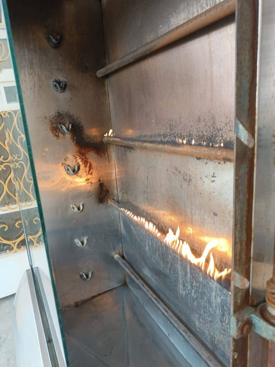 متاح للبيع شوايه دجاج
وغلايه فلافل وبركر وفنكر وغيرها  
المكان شهربان  الصدور
***********
