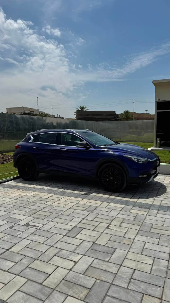 انفنتي qx30  2018

مكينة 2000 توربو 

كير 7نمر DCT

كشنات جلد كهرباء تدفئة 

بانوراما ثابتة

حساسات امامي خلفي 

مري شفط وقلاب ع البك

كامرة خلفية 

سماعات Bose

السيارة فور ويل 

كير مكينة شواصي مكفولات

كلشي بيها مرسيدس الكير والمكينة وكل غراضها مرسيدس

السعر140وبيها مجال 
للاستفسار ***********
