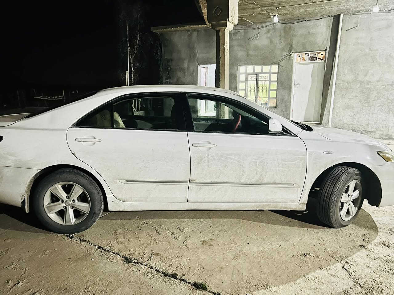 السلام عليكم للبيع كامري 
موديل 2009 خليجي 
رقمها اسليمانيه جديد 
صدر تخم تاير كله جديد 
كير محرك شرط 
ضررها ضربه بل قماره 
سياره حلوه وجاهزه عله اخر حبايه 
السعر 95 $ وبي مجال 
(للبيع فقط )
الستفسار اكثر اتصل وبل خدمه 
الرقم :***********
