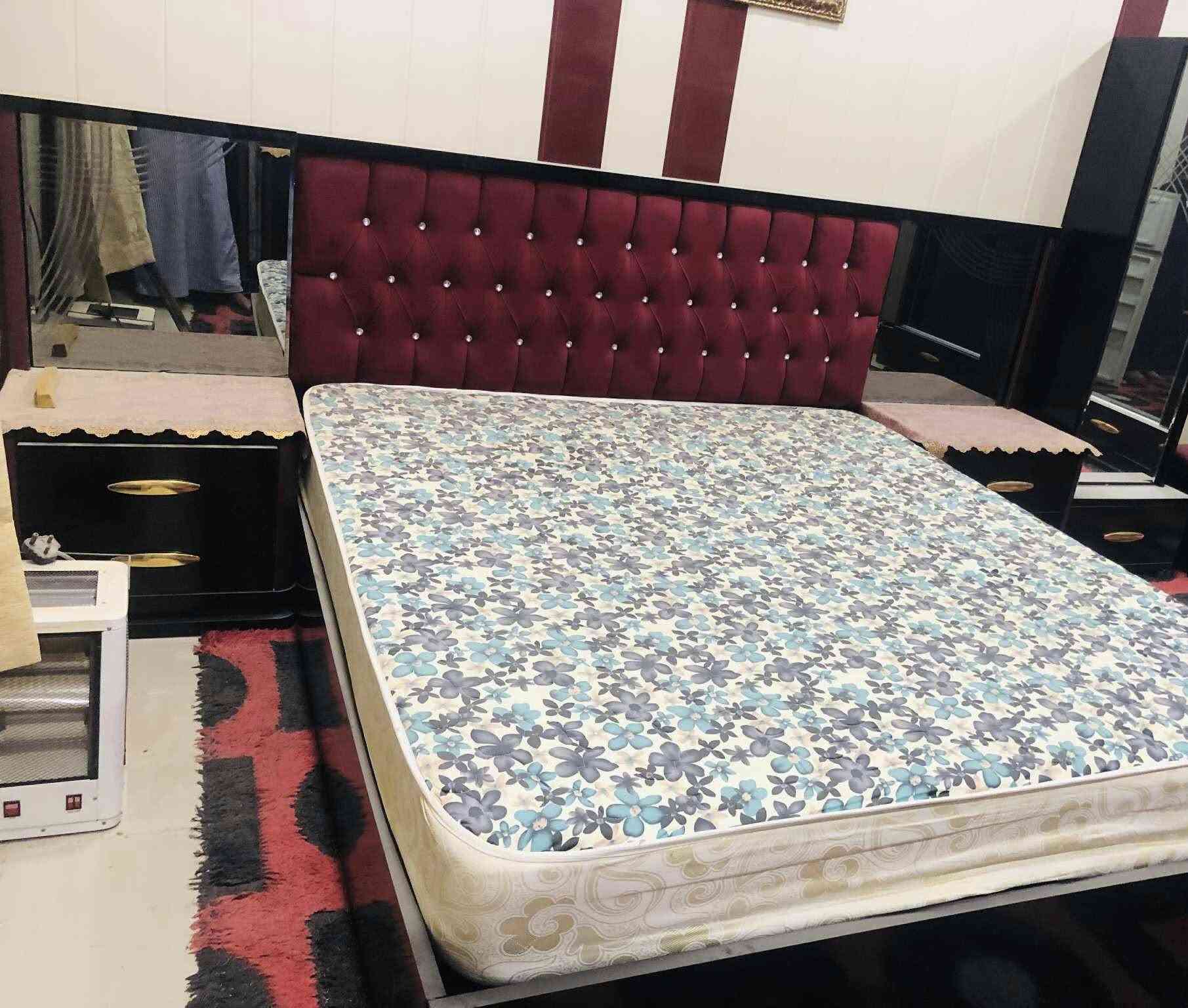 سلام عليكم غرفه للبيع نظيفه كلش شراي بي خير ويدلل رقمي وتساب  ***********
