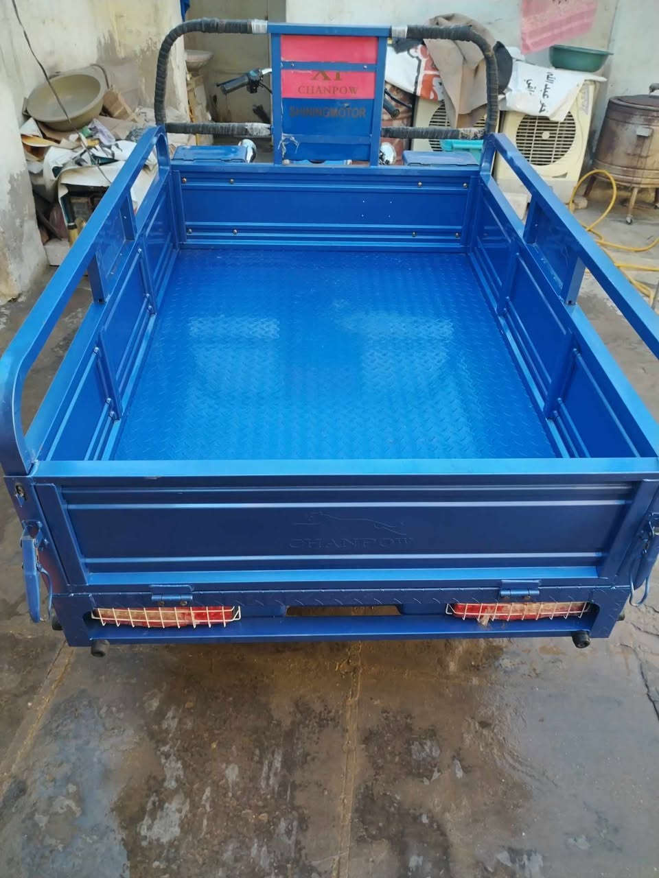 السلام عليكم ستوتة للبيع الشراي يتصل ***********
