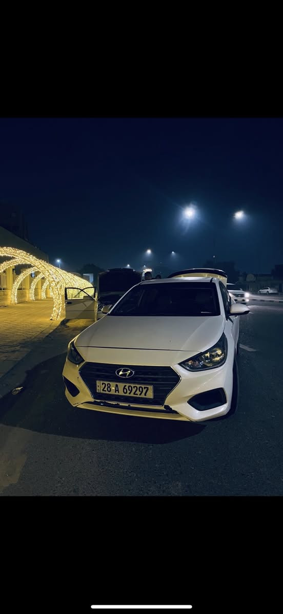 اكسنت مديل 2018 شكل19 وارد امريكي
حادثها جاملغ و باب و بل نجف صار عندي جاملغ و شوي من البنيد
رقم جديد انكليزي نجف ب اسمي سنويه جديده قبل شهر داورتها ب اسمي 
تبريد ثلج منضومه جديده 
كير و مكينه مكفوله ب شرط 
 محرك 1600 gdi 
شاشه كار بلي 
كشنات جلد 
تحكم ستيرن 
السياره مال جناي 
مكاني نجف  السعر 119 و بيها مجال حك جيتك 
***********
