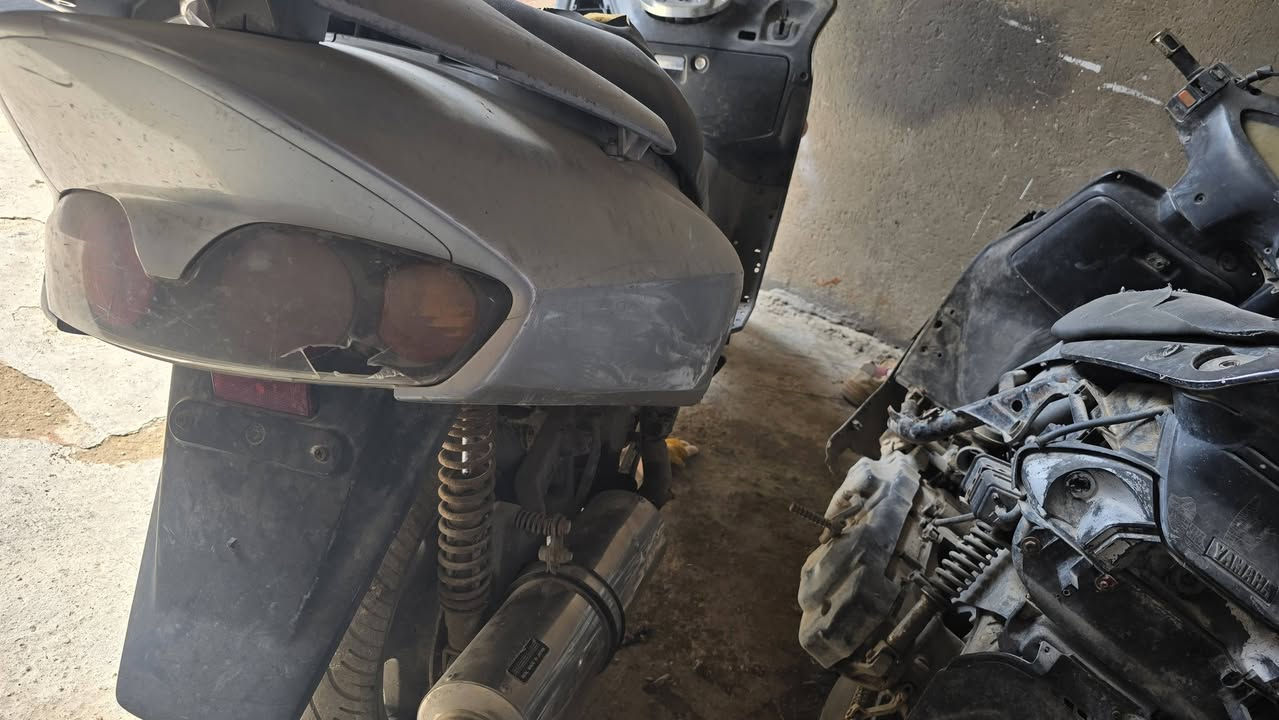 فورزه صفر سته مكينه كايمه ولباقي كله شغال ابيع كوم حديد مكاني بغداد مدينة الصدر حي طارق القديم السعر ٢٠٠ وبيه مجال مراوس عادي  خاص متواجد ***********
