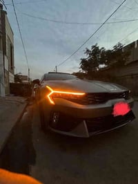 السياره كلش جديده وحلوه وبالحيقيقه احلا من الصور المواصفات: • الموديل:...