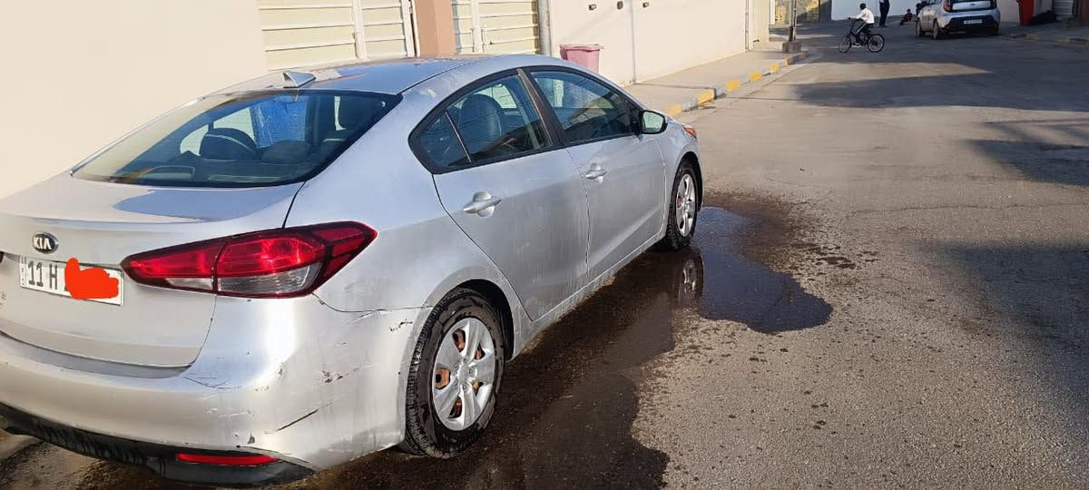 السلام عليكم 
فورتي ١٨ 
مواصفات عاديه 
مكينه ٢٠٠٠ دوش 
كير مكينه تبريد كفاله 
ماشيه ٨٦ ميل 
السياره حلوه مال جناي 
حادثها موضح بالصور 
*********** 
متواجد واتساب واتصال وسعرها مناسب ان شاءالله
