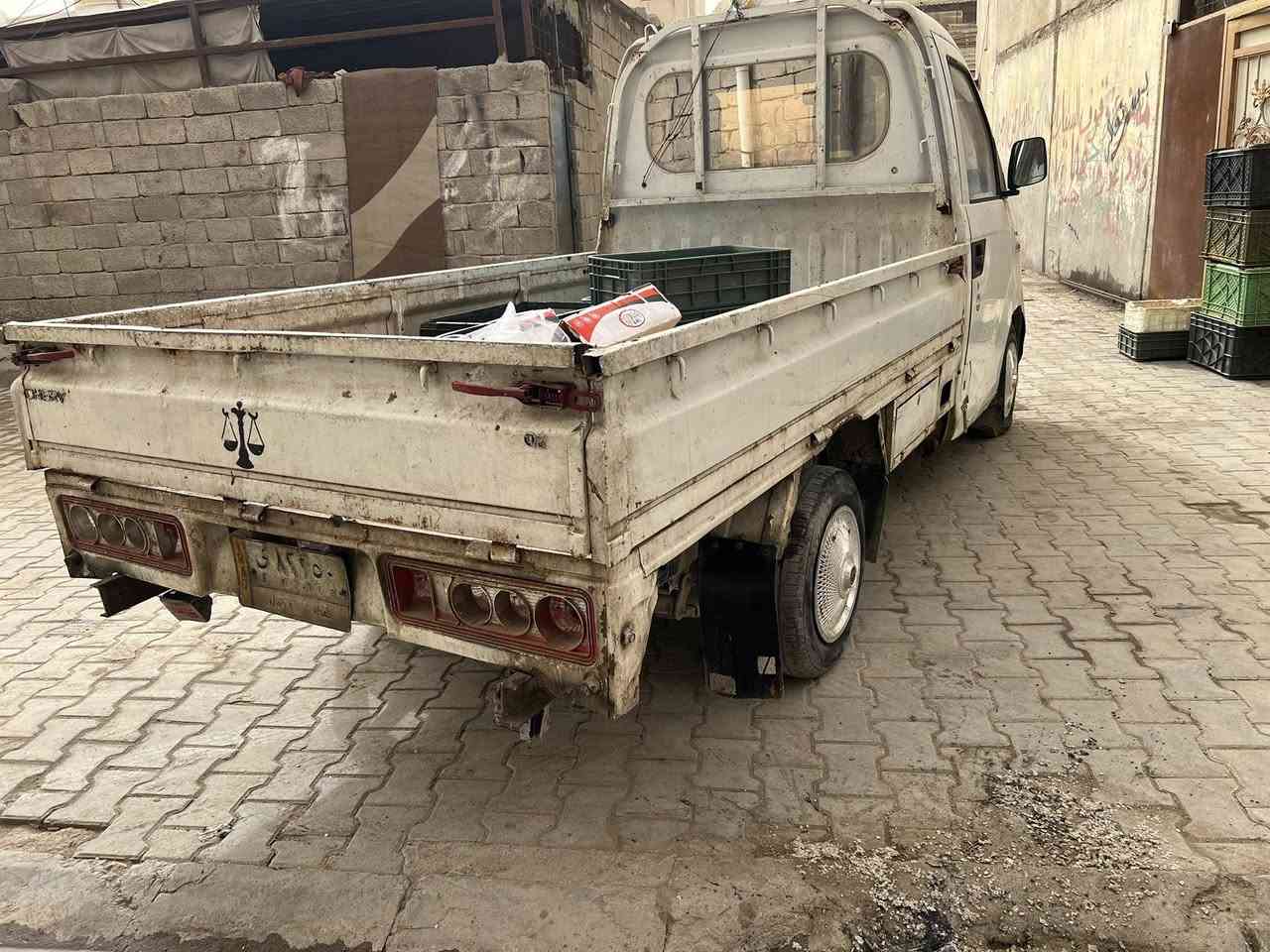 السلام عليكم سياره جيلي حمل 2013 رقم بغداد راعيهه موجود بلبصره السياره بس يرادلهه كهربائيات والكيس مالتهه انشك وطاح الدهن مالتهه محرك توه مشدود بيهه محرك 2 ونص محوره الياره كير اوتماتيك ناعم وتخم تاير جديد سياره مال شغل الله شاهد مكان السياره البصره الموفقيه***********
