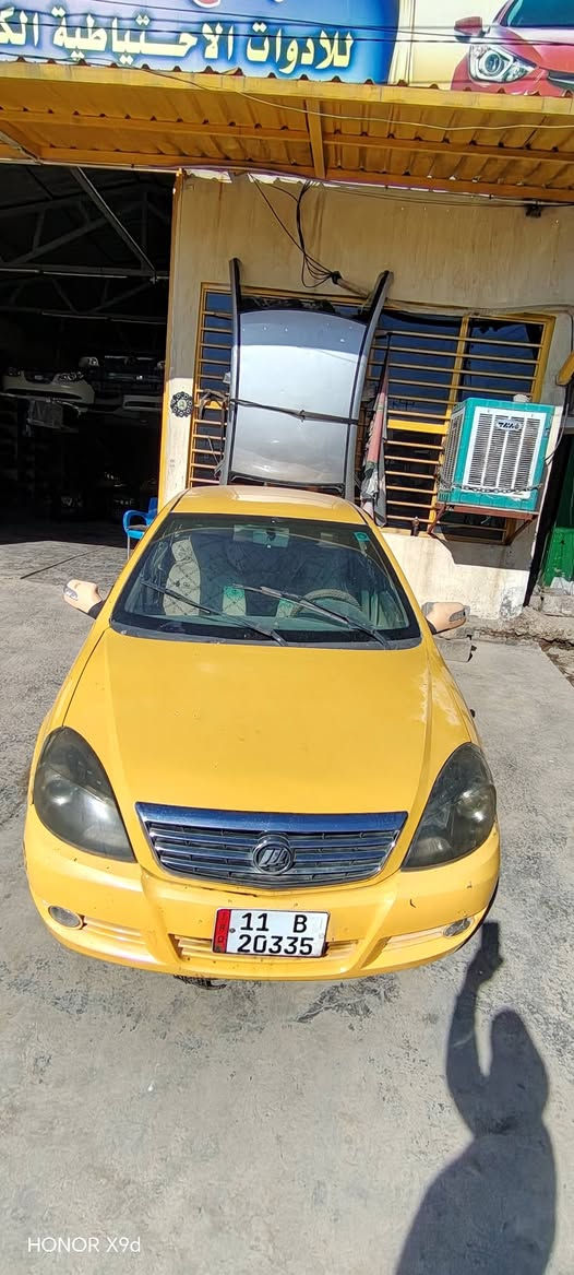 السلام عليكم سياره ليفان ٥٢٠ سياره كشرها كلش نضيف تخم تاير دواخلها كلش نضيفه
كيرها جديد بس مكينه كايمه يعني لازم تبدل مكينه 
١٨ ورقه 
***********
***********
