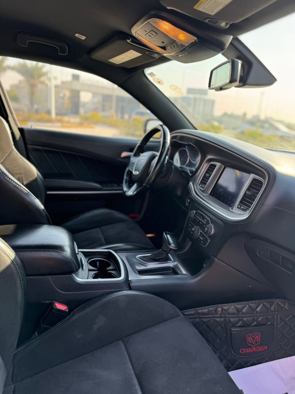 السلام عليكم
دوج جارجر 2021 GT سوبر تراك باك 🚀
 لون ابيض v6

ماشية 75 mi قابل للزياده.
السيارة جديدة جداً بدون نواقص

المواصفات:
-سوبر تراك باك رادار جانبي
-كشنات حضن كهرباء تدفئه تبريد
-سستم صوت  الباين 
-شاشة كبيرة نفكيشن
-مري تعتيم + هيتر 
-شفتات ستيرن 
-حساسات خلفية
-كامره دواره
-وبعد بيها هواي مواصفات ال Gt معروفة 

السيارة حادثها جداً بسيط دعاميه اماميه فقط بدون ايرباك بدون تعديل ومكانين كلير من امريكا صور الحادث بالمنشور وهنا صارت طخه بالجاملغ الخلفي موضحه بالصور ممصلحهه بعدهه
تخم تايرات جديد مابيها اي نقص جاهزه 
السعر 245$
 مكان السياره بغداد
***********
