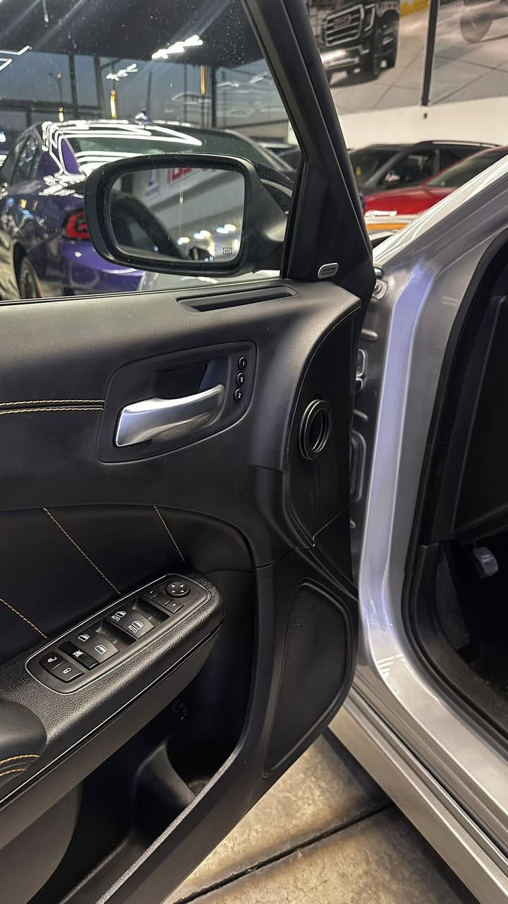 جارجر 2023 موصفات Gtاورنج ادشن السيارة بيه قطعتين صبغ جامرلغ و بونيد مكان السيارة كركوك سعر 225 وبيه مجال 
***********
