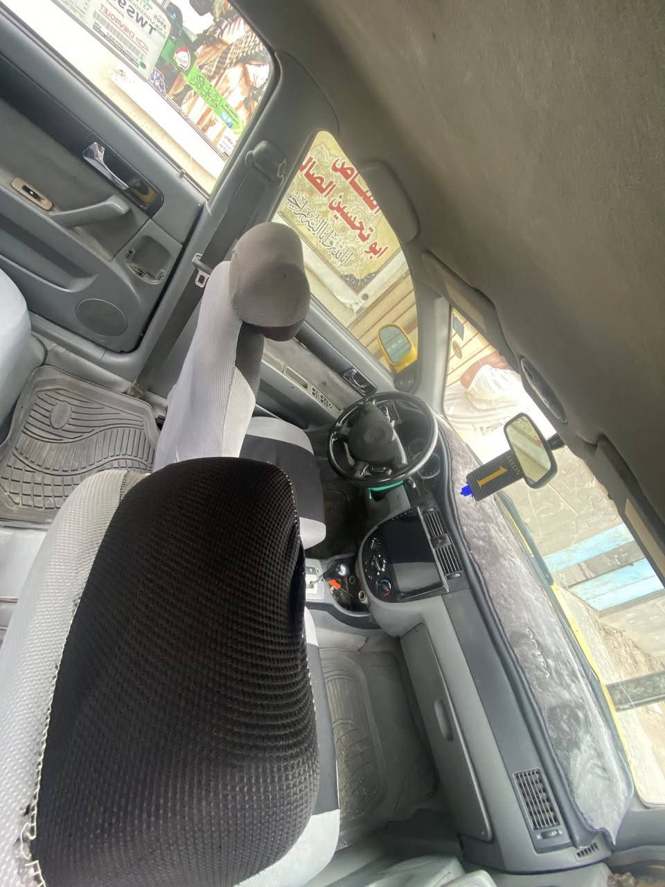 السلام عليكم اوبترا للبيع موديل 2011 سنويه ل27 كير ومكينه وتبريد جدد حداديه جديده  تخم تايرات جدد سياره جديده توه مصبوغه مصفره هيئة وغرامات ماعليهه ربع تحويل ثاني يوم العنوان البصره الزبير اتصل على الرقم ***********سعر 53
