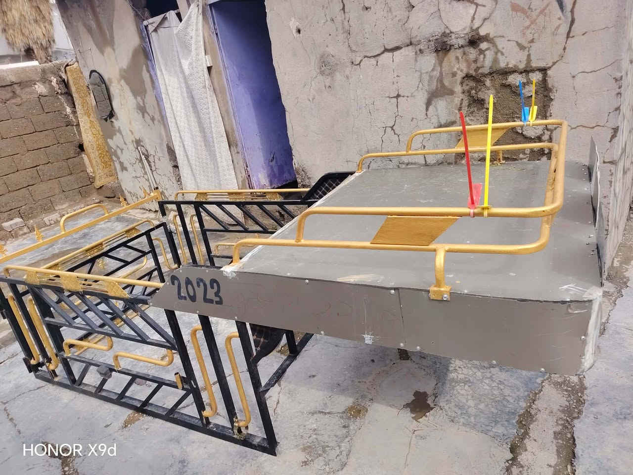 مكلف بالنشر 

چنج ستوته للبيع 

السعر 275 او بي مجال 

الرقم
***********
