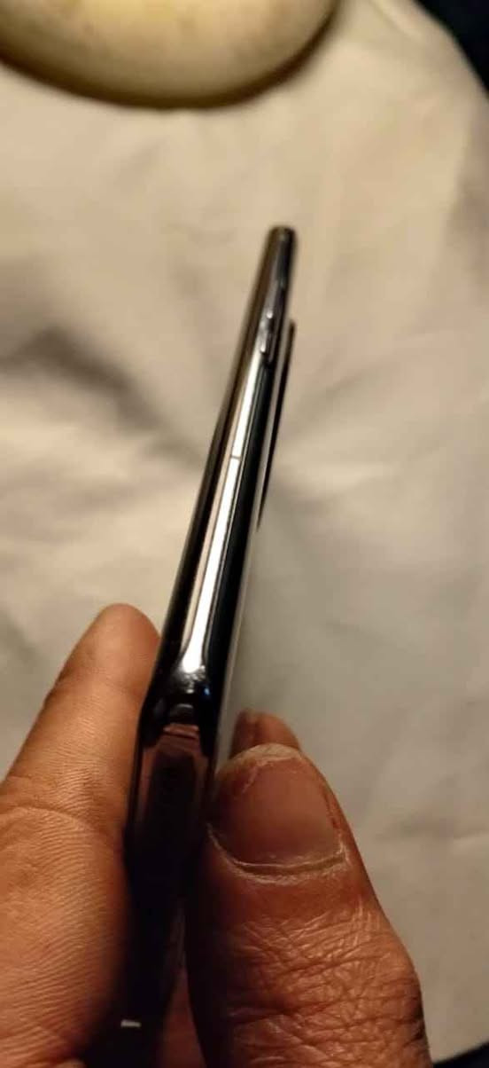 السلام عليكم متاح جهاز هونر ماجك فور برو ذاكرة 256 رام 8 معالج سناب دراكون 8  جهاز مال بيت بس بي فطر فوك ممبين وممثر  ابد عل لمس وشكم شخط بل شاشة للأمانة ممبينات بل شاشة من تكلب سعرة 375 مكاني بغداد السيديه رقم*********** بغداد, العراق
