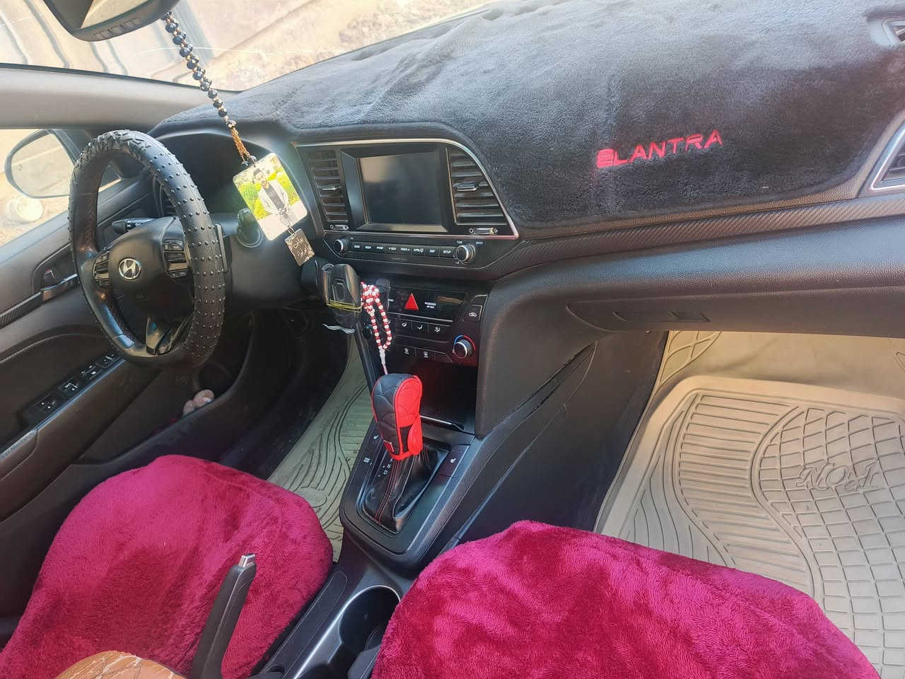 اللهم صلي على محمد  النترا 2018. فول 1/1بصمه.  بنورامه. فتحه  بصمه ابواب. اشاره بلمري. تحكم ستيرن تحديد مسار. كامره خلفيه رادار امامي رادار خلفي  حساسات فول. تبريد تدفئه محرك كير كفاله. تدفئه كشنات  رقم انكليزي. ثاني يوم حولك حرف A بابل. سياره مرتبه.وبيه هواي مميزات بعد  ليبل واحد. حادث دعاميه وخشم لبنيد قليل صور لحادث عندي كلش بسيط نفسيته مرجعينه  مكان. ذي قار الشطرة.  ***********. بي واتساب بيع او مراوس حسب لقناعة.
