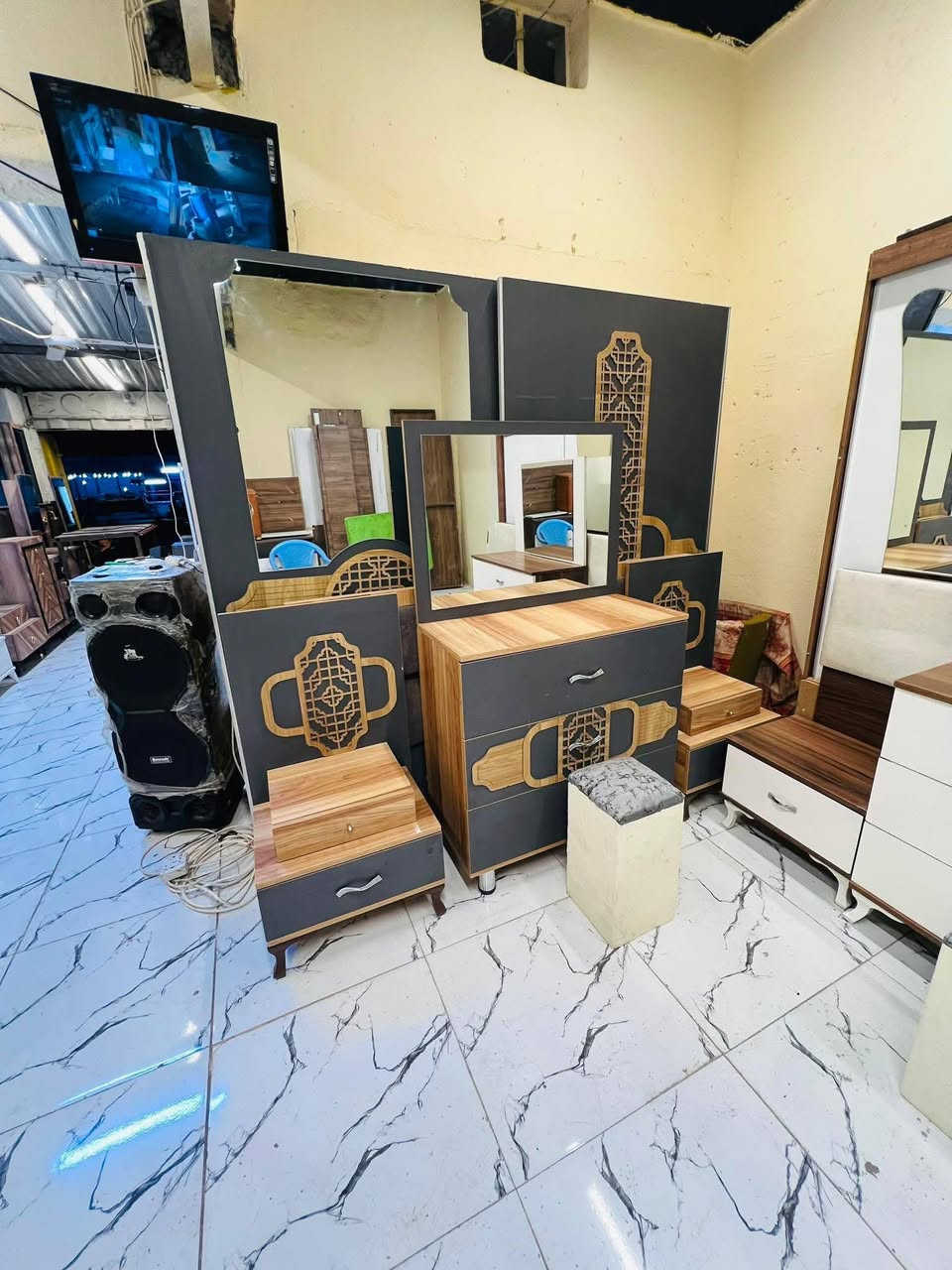 400 مع شد ونقل داخل بغداد مجاني  +طابوريه هديه 
@إشارة


**إذا كنت صاحب هذا الإعلان وتريد حذفه لأي سبب، رجاءا أرسل رسالة إلى الدعم الفني**