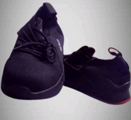 احذية رجالية قيسات اسعاررر نار 🔥
فولللل
شنو مقاس الحذاء بالضبط؟: 
35'30
وين موقعك حتى أقدر أشوف الحذاء؟: 
بعقوبة دور زراعة 
هل في مجال للتفاوض على السعر؟: 
نعم
الأحذية جديدة أو مستعملة؟: 
جديدة
هل توفر خدمة توصيل للمنطقة؟: 
نعم