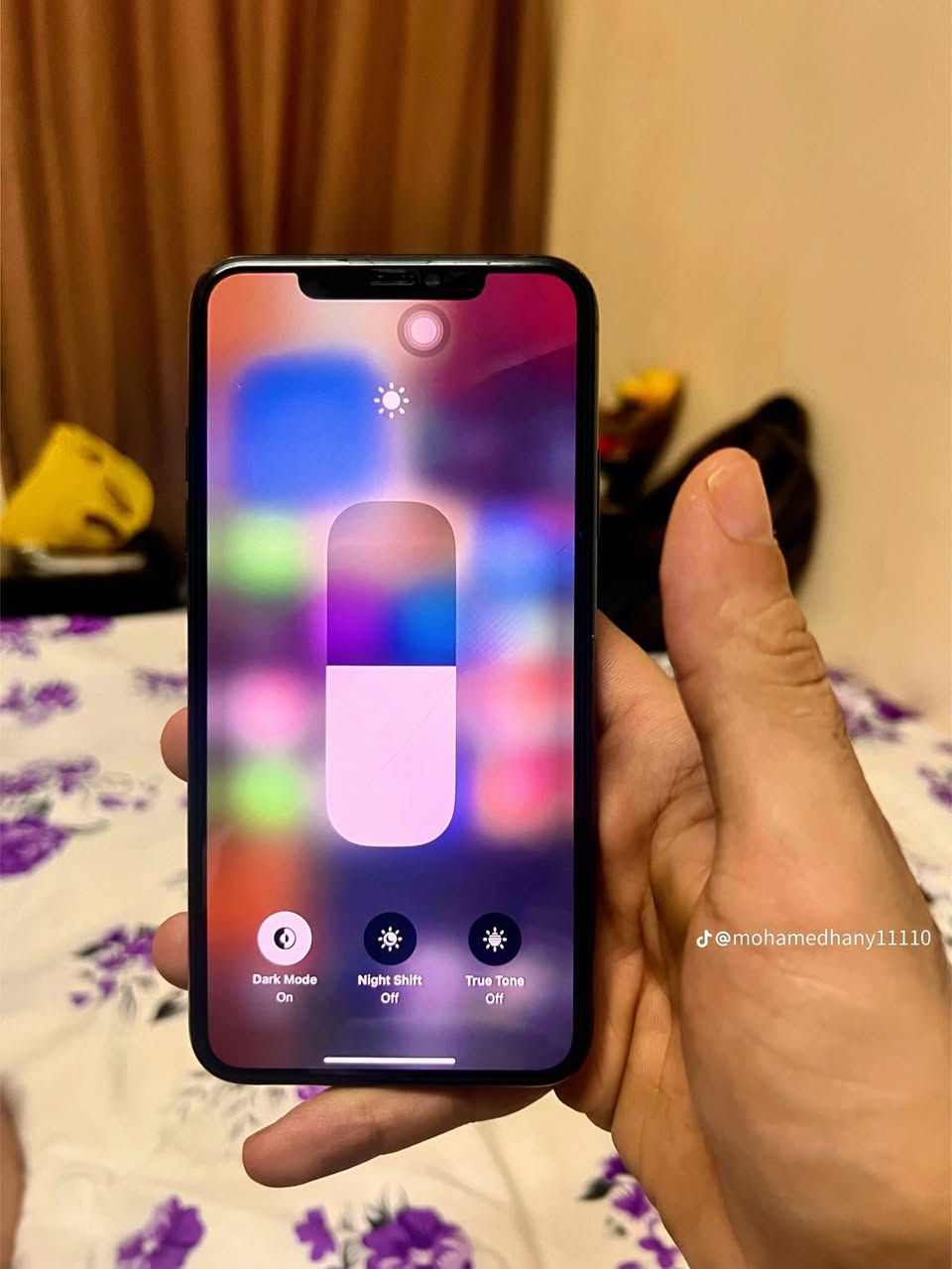 ايفون 11برو ماكس 

ذاكره 256

بطاريه 82
الجهاز على وضع الشركه مداخل صيانه ابد متواجد رقم واتساب الرقم ***********
السعر ٤٢٥وبي مجال
