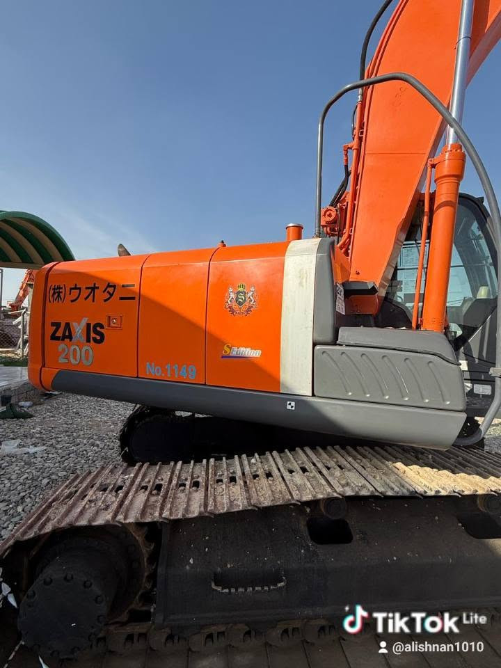 يعلن معرض الأمير  لبيع وشراءالاليات لثقيله   #HITACHl_ZAXIS_Z3_200
فقط لعشاق النظيف والمتميز 🥇
#زت_ثــري -
كفاله عامه وارد اليابان 🇯🇵 ✅ 
موديل 2013 حاله الوكالة 
محرك 4 سلندر انجكتر   نظافه 100‎%‎💯
ساعات العمل 5500⏱️
 العنوان محافظه  بابل -ناحيه الشوملي 
#اللاستفسار*********** علي شنان
                   ***********

باسعار مناسبة جدا جدا 💵
