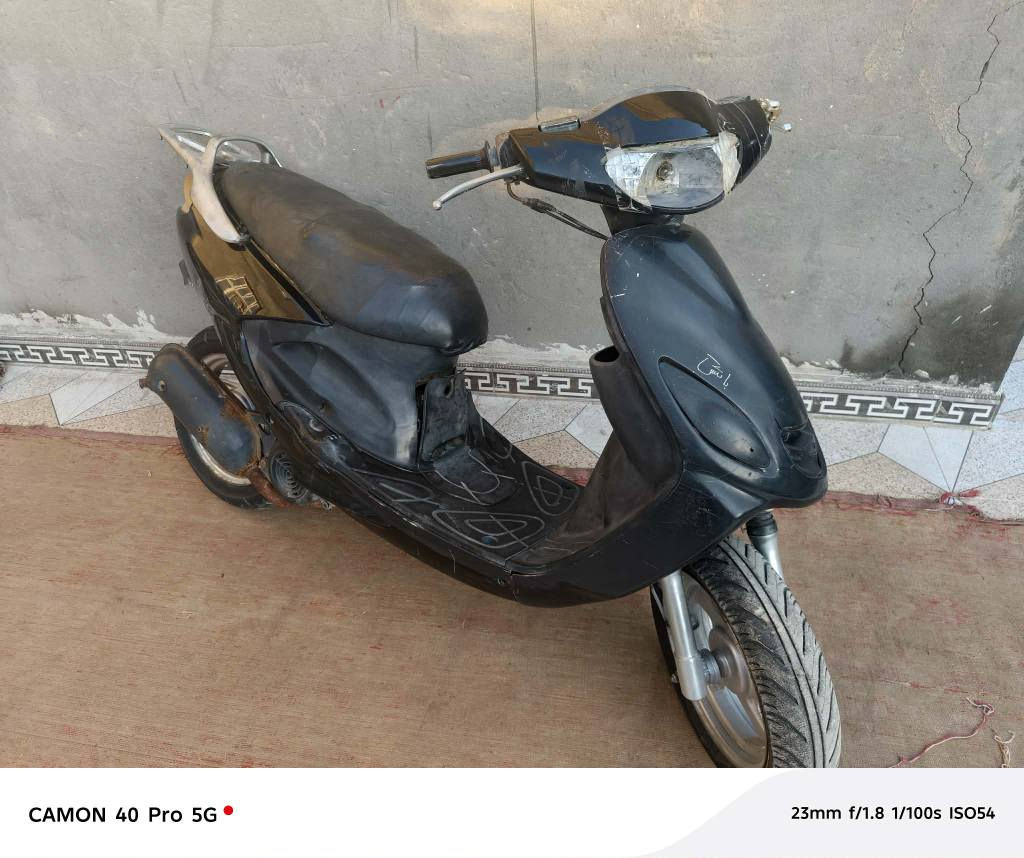 دولفين للبيع
شغاله وتركتها صار شهر
ابيع كوم حديد ب 125
***********
