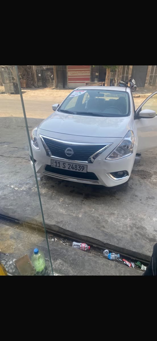 السلام عليكم للبيع نيسان مصري مديل 2023 السياره جديده مال بيت ٤ جامات كهرباء شاشه السياره مال بيت سعره ١١ و ٣٠٠ بيه مجال بصيط
