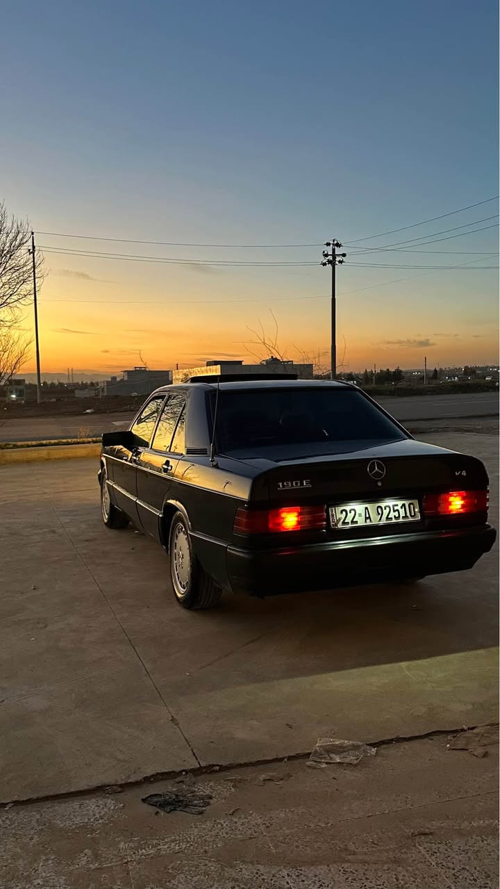 مرسیدس ١٩٠ لون نیلی مودیل ١٩٩١ رقم اربیل سنوی ٢٠٣٠ جدید بأسمی کیر محرك بیبی شبح خراطیم ٤ سلندر جام کهربا سلاید abs بدون ضربە ***********عنوان سلیمانی ٥٥ مجال قلیل السليمانية, العراق
