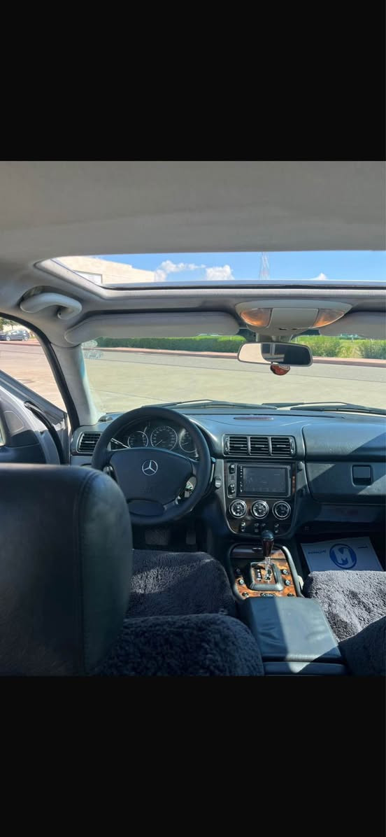 مارسدس ML350 دبل اکسل فول مواسفات گیر محرک تبرید تحویل وکاله مکفول تایرات جدید- قطعتین صبغ للجمالیه‌بدون دعم و‌ضرر أربيل, العراق


**إذا كنت صاحب هذا الإعلان وتريد حذفه لأي سبب، رجاءا أرسل رسالة إلى الدعم الفني**