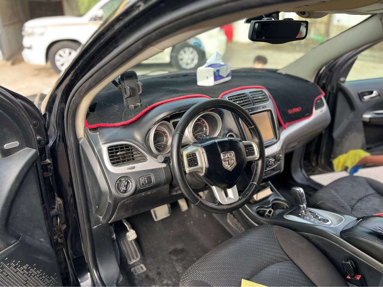 دوج جورني 2014 فئه كروز 
رقم بغداد انكليزي باسمي 
تبريد 3 قطع 
اربع سلندر 
فتحة 
حساسات 
شاشة كبيرة لمس 
قفل باب تلقائي 
كامرة خلفية بلادية 
مثبت سرعة 
تحكم استيرن 
دخول ذكي 
انذار سرقه 
لايتات عدسات 
بلاجكتور 
بلوتوث 
مدخل Usp 
قرص 
اوامر صوتية 
تدفئ وتبريد كشنات 
تدفئ وتبزيد ستيرن 
مكنية 2400 
حدادية جديدة
حساسات تايرات جديدة 
تايرات جديدة 
باتري جديد
السعر 147
للاستفسار الاتصال على الرقم 
*********** هاتف + واتساب النجف, العراق
