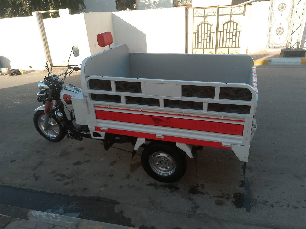 شباب ستوته للبيع موديل 19وراق وكمرك ستوته جديده وخير من الله كلهه شغاله ونضيفه سعر  مليون 650 وبيه مجال مكاني رمادي رقم لهاتف ***********
