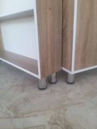 فاترينات جديدة • غير مستعملة • ميز صيدلية