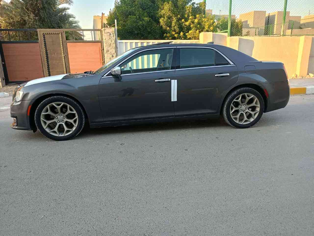 السلام عليكم 

أوباما للبيع موديل 16 أصل وارد امريكي حادث مال أمريكا موجود بالمنشور فقط بس حادث مكينه 3600 كير حداديه تبريد تخم تاير كله جديد مابيها كل نقص فول واحد عل واحد رقم بغداد باسمي انكليزي ماشيه 150 

السعر: 178 وبيه مجال 
مكاني :بابل 
للاستفسار:***********
