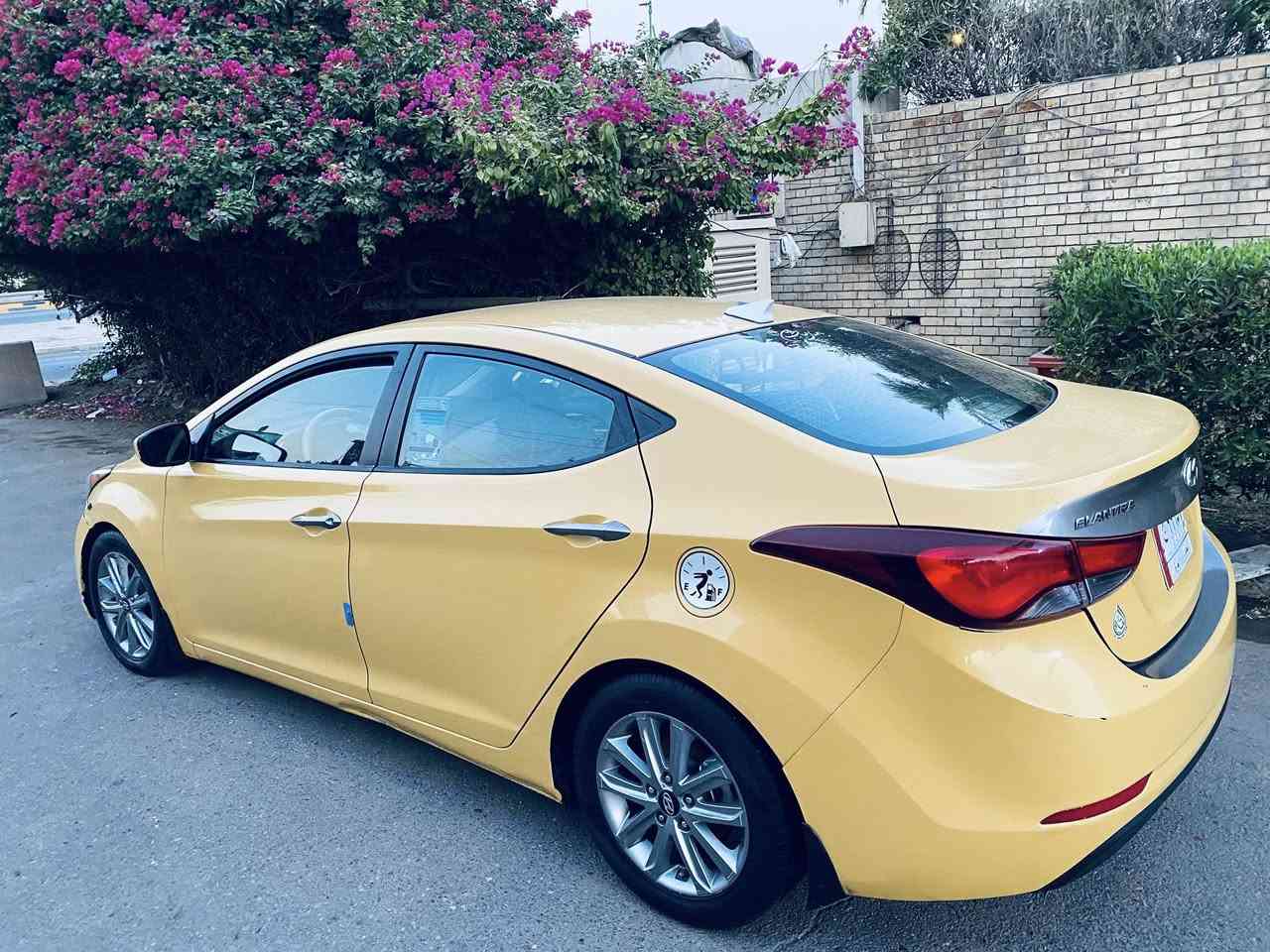 النتره
حادثه فقط باب 
سياره مال بيت مامشتغله تكسي ماشيه الف تقريبن 2016
رايته 17 مليون   غير هاذ سعر لا تخابر ***********
