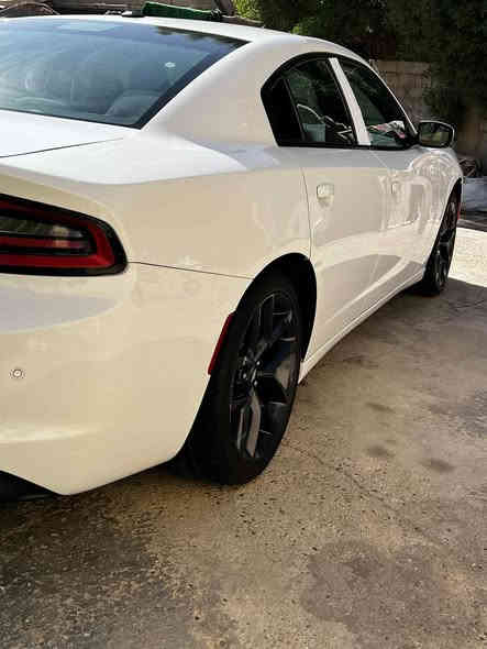 سلام عليكم 
جارجر 2019 
كنديه كلين تايتل 
ماشيه 60ميل بلاديه سياره عل وضع شركه 
كير مكينه بلاديه شركه 
كشن حظن 
شاشه وسط 
ويل عشرين تخم تاير 
كامره دواره 
حساس خلفي 
سياره جديده
السعر 240وبيه مجال 
مكاني واسط نعمانيه 
***********
