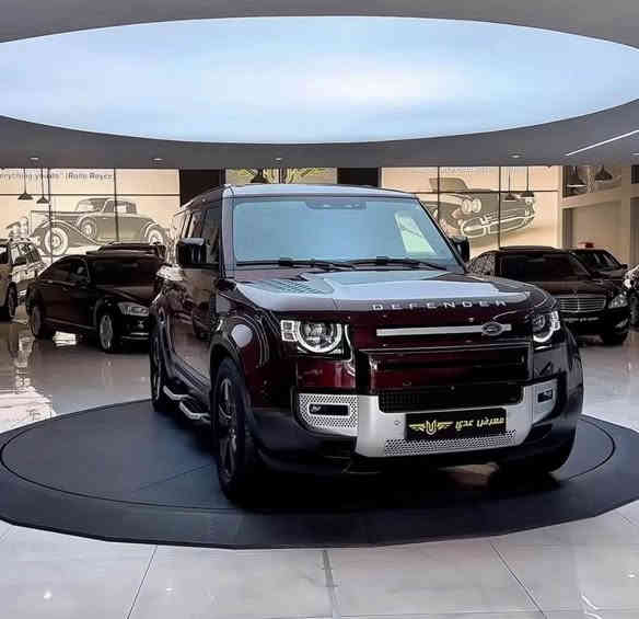 السلام عليكم … اخوان 
ديفندر للبيع رقم اربيل الدولي الجديد 
موديل 2023 
عداد المسافه 53 الف كيلو متر 
السياره وكاله ضمان شركه سردار بعده داخل الضمان 
مواصفات السياره 
مكينه 6 سلندر 
حجم 130 
7 راكب 
داخل جلد اسود 
السياره كلش جديده 
بيه صبغ جاملغ امامي فقط اثر شخوط 
السعر 54500$ وبيه مجال بسيط 
للاتصال *********** 
عنوان السياره بغداد زيونه 
بيع او مراوس Webada East
