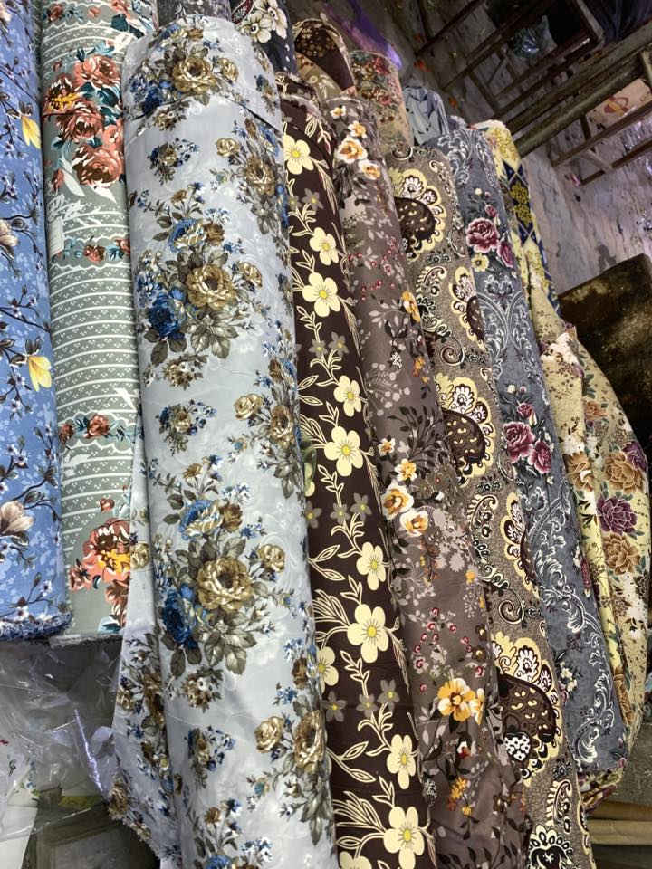 سلام عليكم قماش  أمارتي درجه أولى
يوجد لدينا اقماش أمارتي اصلي
ومتوفر عدنه فرشات نفر ونفرين كشكش وعادي 
ومتوفر  تلبيسه دواشك نفر ونفرين 
متوفر تلبيسه مخاد 
عنوان بغداد الحريه سوق الثانيه قرب ابو نور ابو البهارات 
رقم الهاتف ***********
