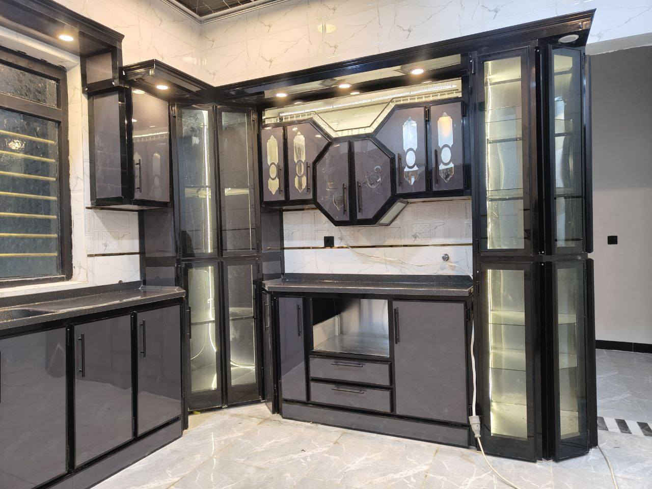 #معمل الثقة أللألمنيوم يتوفر مطابخ التركية مع الديكورات والتصميم حسب طلب الزبون من تصاميم وبأدق التفاصيل يضمن المطبخ التركي صيانه 5 سنوات ويتوفر مطابخ جاهزه مترين وترين ونص وثلاثه أمتار جميع الديكورات متوفره #قناصير وبوفيات ومكاتب الثقة للألمنيوم  زورونة العنوان قياره الجدعه شارع العام
*********** ضياء الاحمد
