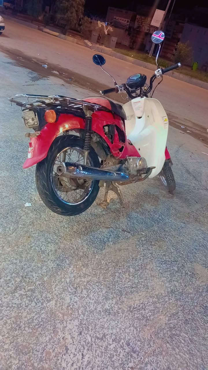 السلام عليكم 
دراجه للبيع 
هونده ياباني اصلي 2016 حديث 
دراجه نضيفه جداً وأصليه ما بيه غرض تجاري جديده
ادراجه نضيفه وكامله كفر ختم الشركه ابلاد شرط بليبل مالته
كهربائيات بلاد ادراجه نضيفه مال جناي ادراجه مال طالب مدرسه من المدرسه للبيت عله أيد وحده سرعه 120 محرك ايخبل ٤كير أمفول 
عنوان ديالى بعقوبه التحرير   تجي وتشوف انضافه 
رقم التواصل.  ***********
ما متواجد عل نت  

بك لايت جديد
