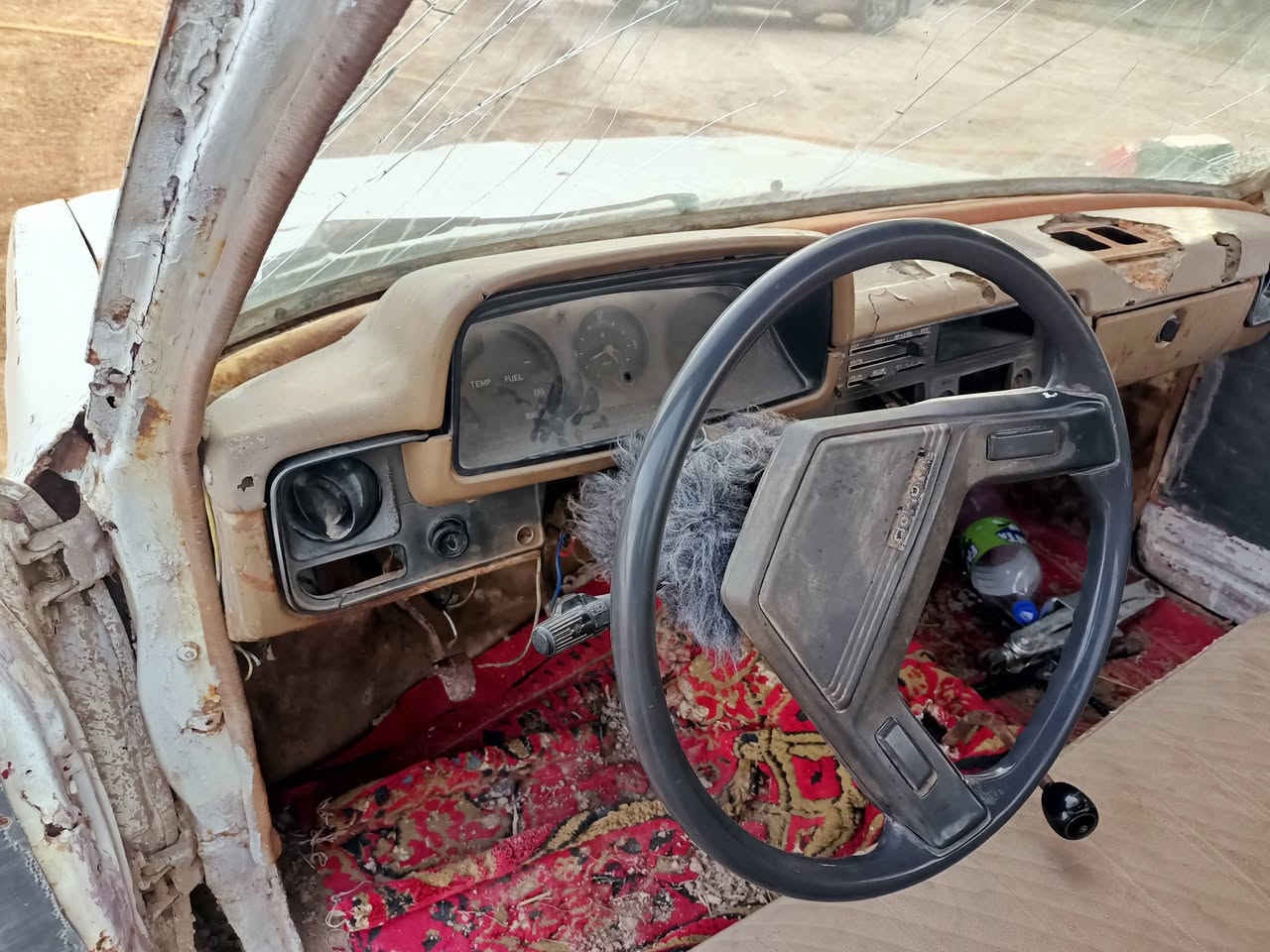 للبيع بيكم ٨٠ رقم ديالى مكفول كير محرك تخم تاير كشر بلادي مكان سياره الخالص سعر ١٤ ورقه وبيه مجال ***********
