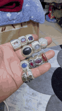 السلام عليكم
١٢ خاتم للبيع كلهن صياغات ممتازه عيار الفضه ٩٥٠ والأحجار اصليه غير معالجه
ياقوت افريقي غير معالج عدد ٣
زمرد زانبي عدد ٢
مرجان تونسي داير نحاس عدد ١
توباز افريقي اصلي عدد ١
اكوامارين عدد ١ 
زفير عدد ١
عقيق اسود يماني شفه عدد ١
اوبال اثيوبي عدد ١ 
جمشت تراش عدد ١ 
البيع جمله ومفرد 
للاستفسار اتصال او واتساب ***********
