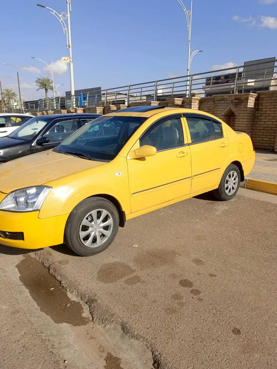 السلام عليكم شيري اي فايف للبيع موديل 11محوره كورله حديث 1800رقم بغداد  سيارة جاهزه من كلشي كبل الشارر
سعر 42بيه مجال شي بصيط
***********
