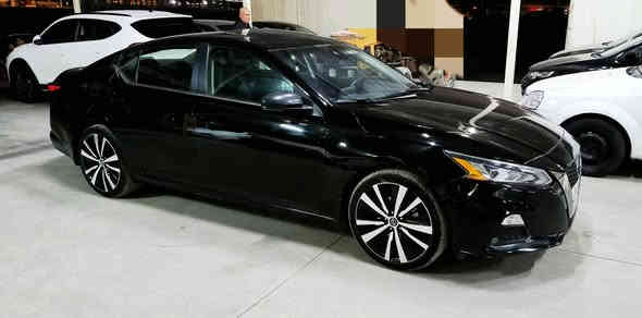 السلام عليكم للبيع           ***********
نيسان التيما 2022/ اللون اسود قطران 👑
السياره فول مواصفات 1/1 /   +SR
سياره سنوية جديد تحويل وكاله شرط

تحكمات ستيرن جهتين /شاشة ترحيب /بصمة تشغيل 
بصمة ابواب /شفاء ستيرن /رادارات 360°
رادار خلفي (وقوف ذاتي ) /رادار امامي /رادار جانبي
كشنات جلد/كشنات كهربائي/كشنات تدفئه 
تشغيل عن بعد/سلايد فول (فتحة سقف)
ويل حجم 19 كروم / لدات امامي و خلفي 
كامره خلفيه /حساس خلفي 
السياره ماشاءالله حلو  
{ موقع السياره قضاء بردرش او عقره قریب من موصل }   
(السياره وارد امريكي صور الحادث موجود بلمنشور)
( السياره ما بیها صبوغ نهائیا و بدون ارباك )
السعر159 و بيها مجال جوه سوكها رقم تلفون *********** اكر
