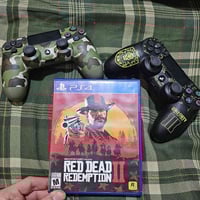 بلايستيشن 4 برو • مستعمل • اشتراك PS Plus