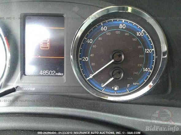 السلام عليكم
كورلا/ 2017 LA  لون نفطي 
صور الحادث  موجوده 
 بأسمي تحويل مباشر 
سنويه جديده
المواصفات
ماشيه 90
الكاعيات مغلفه جلد 
شاشة لمس
تبريد  ثلج
تحكم ستيرن 
مثبت سرعه  
حجر بيئه الأصلي 
كشنات جلد  
شفتات استيرن
لايت زنون بلادي

كير و محرك مكفولات 
رادار  
رقم بغداد الجديد إنكليزي

السعر/140$ بيه مجال  
رقم الهاتف/*********** 
بغداد الشعله
