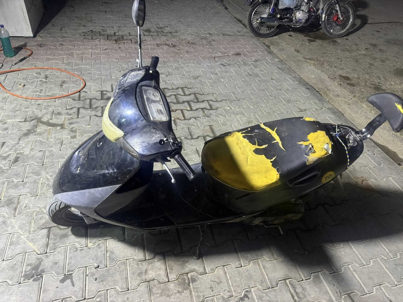 للبيع ساسوكي شغال سعره 150 بي مجال العنوان تكريت القادسيه اتصل ***********
@
