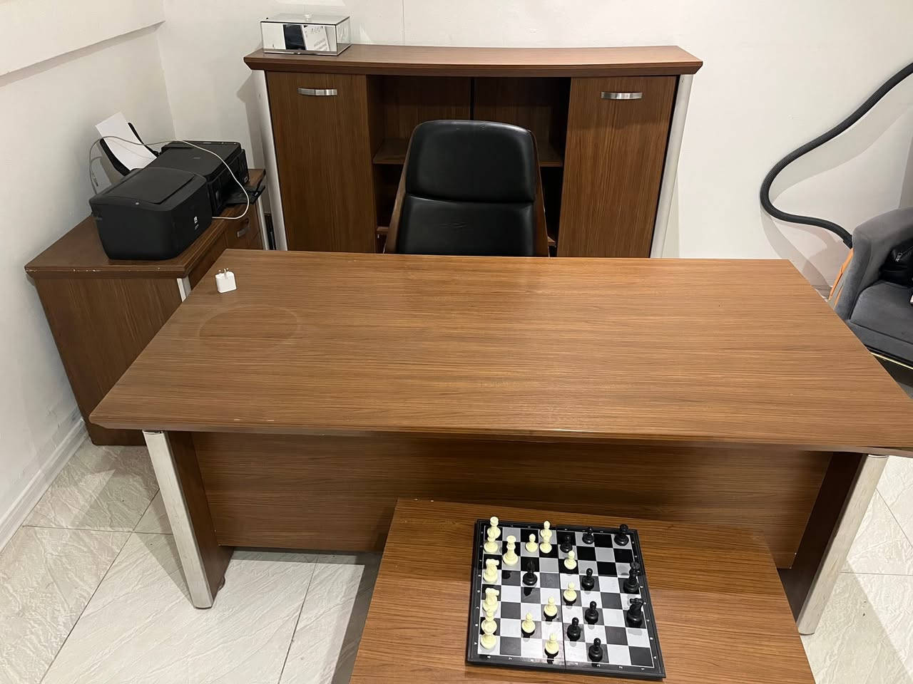 سيت مكتبي من شركه ڤانا مستخدم مع كافه ملحقاته سعره ٥٠٠ علما ان سعر الجديد ١٧٠٠ دولار


**إذا كنت صاحب هذا الإعلان وتريد حذفه لأي سبب، رجاءا أرسل رسالة إلى الدعم الفني**
