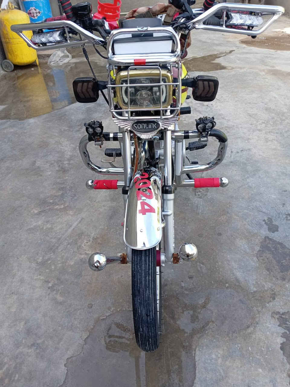 سلام عليكم شباب
دراجه موديل 2024
فول نضافه فول نعومه نشاط لا تحجي عليه
شرط محرك ماممدوده عل سبانه 
الدراجه سعره 850 وبيه مجال الشراي 
بي خير ويدلل (***********
ادمن 🌹
