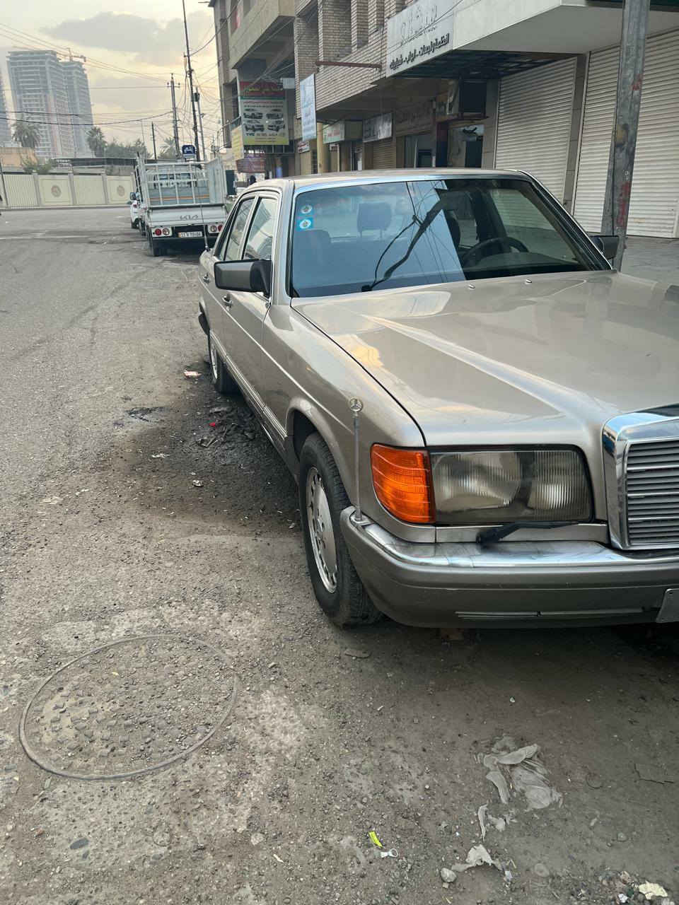 السلام عليكم
من رخصة مدير الكروب
مارسدس 300S موديل 1988 وارد يابان
كير ومحرك بلادي مبدلة جديد قبل شهر مكفول لا تنقيص ولا تبخير ولاصرف تخم تاير جديد 5 ويل بلادي 
دبل فيت بم دبل اريل كهربائي ويا الراديو
سيارة بيها صبغ فقط داير مال جاملغلت
داخلها نن النوادر لون قهوائي جلد بلادي
نظافة دواخلها 100/85
كهربائياتها كلها شغالة بس تبريدها من بدلت المحرك انزرفت الراديتر فقط
سيارة بالحقيقة احلى من الصور
رقمها انبار دولي بأسمي هزتها جديدة شهر الواحد هاي السنة
رجاء لاتطلب صور اكثر او تريد فديو الها
تعجبك تعال شوفها بعينك لانك مستحيل تشتري على شوفت الصور سعرها 7500$
بيها مجال جدا بسيط جدا
مكاني بغداد / زيونة
للاستفسار اكثر اتصل  ***********
بي واتس اب واسف اذا مارديت على التعليقات
 اسف على الاطالة
