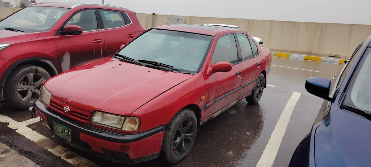 نيسان برميرا موديل ٩١ كير توماتيك جامات كهرب قفل مركزي كوبون بنزين بيها
السيارة تمشي بس المحرك والكير ابيع فحم لان بيها خربطة
السعر ٢٥ ورقة وبيها مجال السيارة موجودة في مجمع الشروق السكني بالقرب من سوق الجمعة 
للاستفسار
***********
***********
