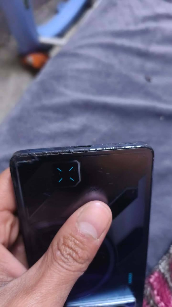 السلام عليكم انفنكس جيتي 20 بروه جهاز حلو نضيف لا داخل تصليح ولا ابدل بيه شي بس الشاصي شويه تعبان  ذاكرته 256 يرهم بيع ويرهم امراوس مكاني بغداد المشتل /***********
