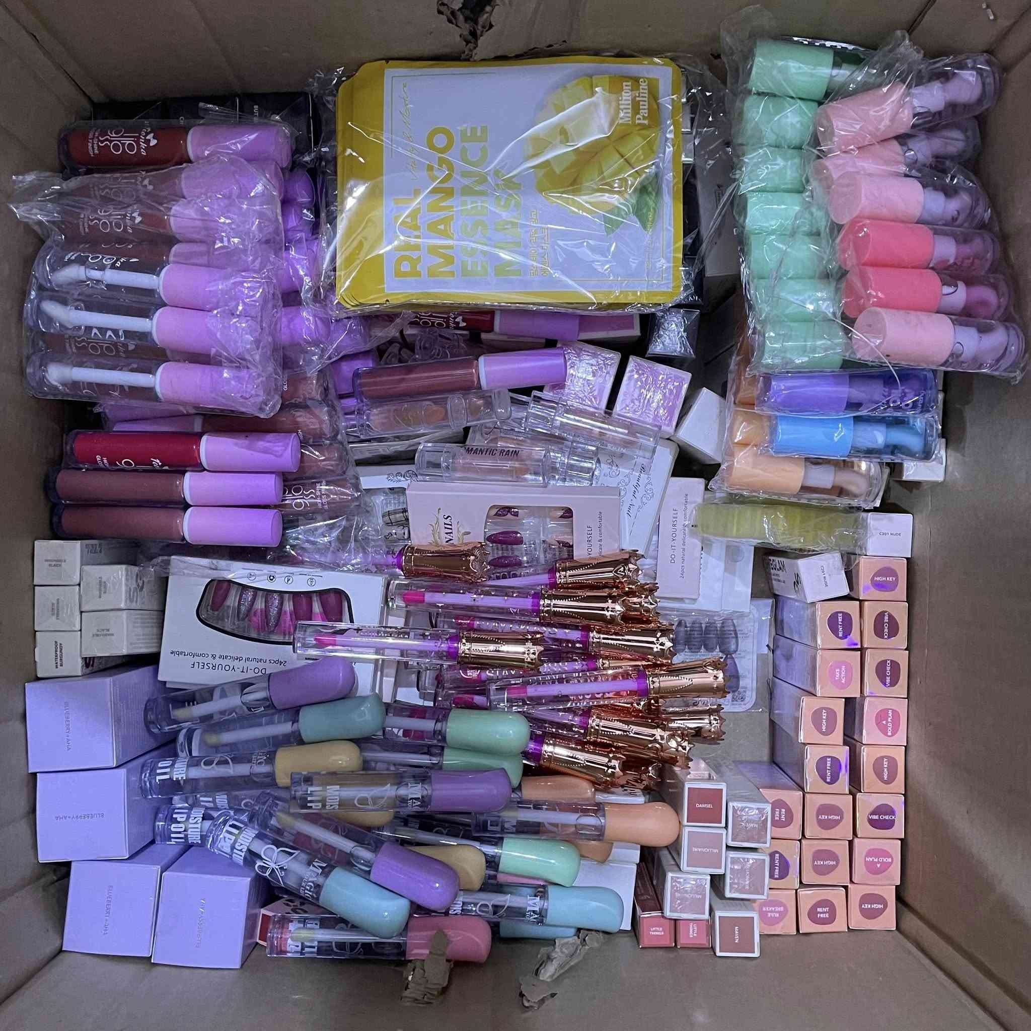 سلام عليكم عندي بوكس حبيعة
بخسارة سعرة الاصلي مليون
ونص وحبيعة ب 700 و 650
قفل
للاستفسار و الشراء ***********
عدد المحتويات البوكس 266 قطعة
المحتويات مكياج شي كلام اصلي من الموقع مشتريتة
90 قطعة
عبارة عن
(حمر,مسكارات,فاونديشن,باودر,برايمر,٥
ايلايتتر سائل و
ستيك ,ايلاينرات, كونسيلرات, بلشرات, الخ..
ومكياج ماركة فيونكة عدد 70
وكلوسات تنت وشفافات عدد 49
جنطتين
سيتات فيونكات و طباكات و الخ 14
اظافر عدد 30 وسيتات لصق اضافر 2
ماسكات ورقية 9
