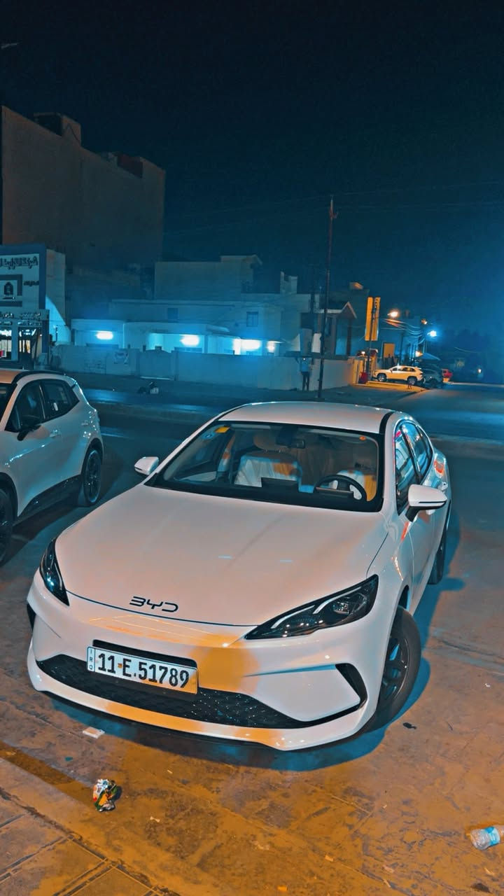 السلام عليكم بي واي دي byd سيل 5 2025 ماشيه 5700 فقط السياره جديده باسمي رقم بغداد تحويل ثاني يوم بيها رصعه ب جامرلغ الامامي ترجع bdr سعرها 20200 وبيها مجال بسيط مكانها بغداد السيديه 
للتواصل *********** موجود واتساب

